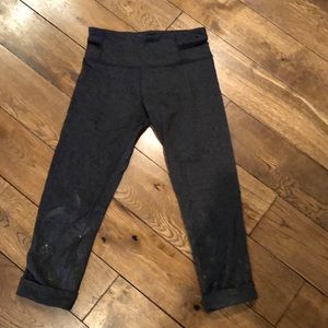 Cropped Lululemon leggings with detail
